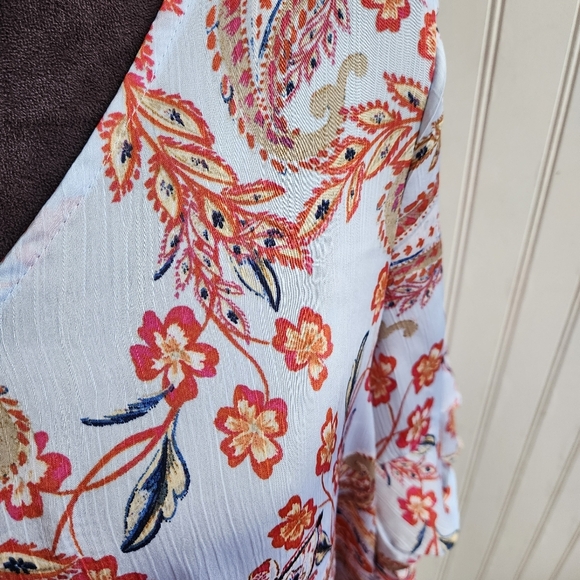 Zac & Rachel Light Blue Red Paisley Top  V-Neck Tunic Blouse Satin Bell Flare M - Picture 3 of 11